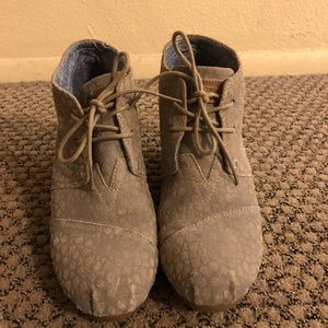 Toms Desert Wedge Booties